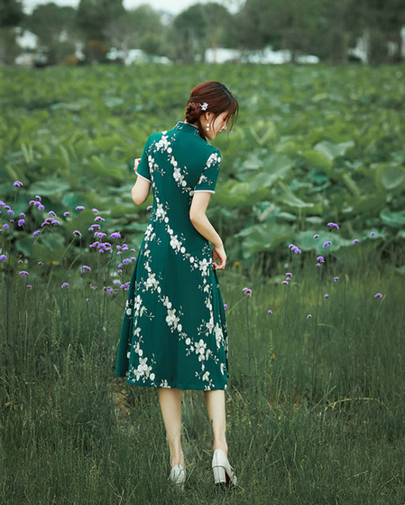 新款复古小众设计高级感白色新中式中国风连衣裙